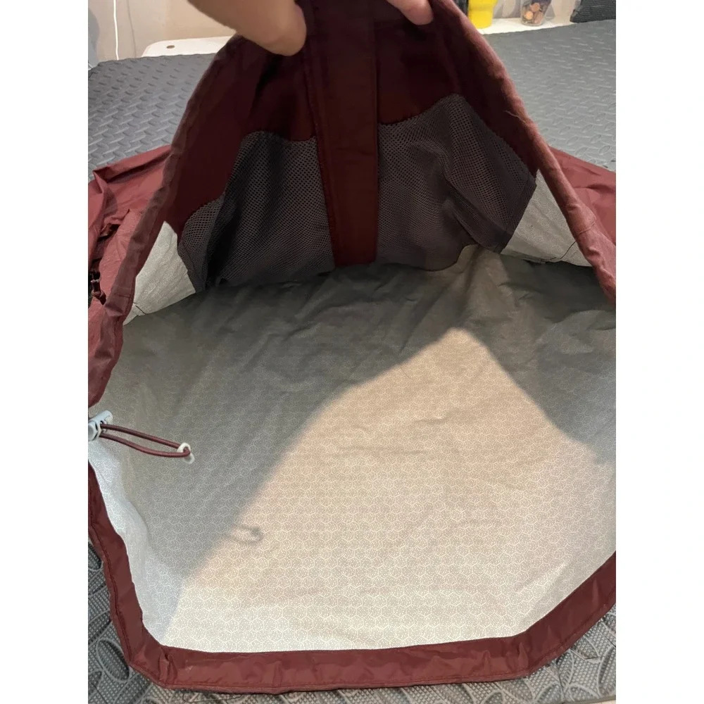 The North Face‎ Rain Jacket Mens Medium Maroon DryVent Hooded Full Zip Shell